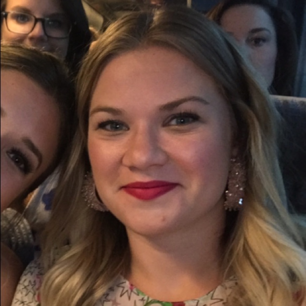 Meet your Posher, Elizabeth